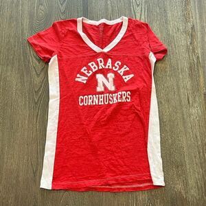 Blue 84 Nebraska Cornhuskers Jersey T-Shirt V-Neck Short Sleeve Red White Size L